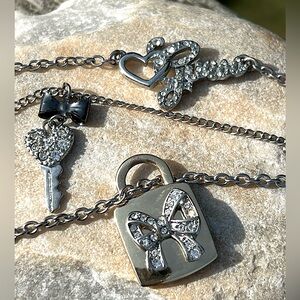 💖 Y2K Guess 3 Strand Heart Bow Key & Lock Necklace